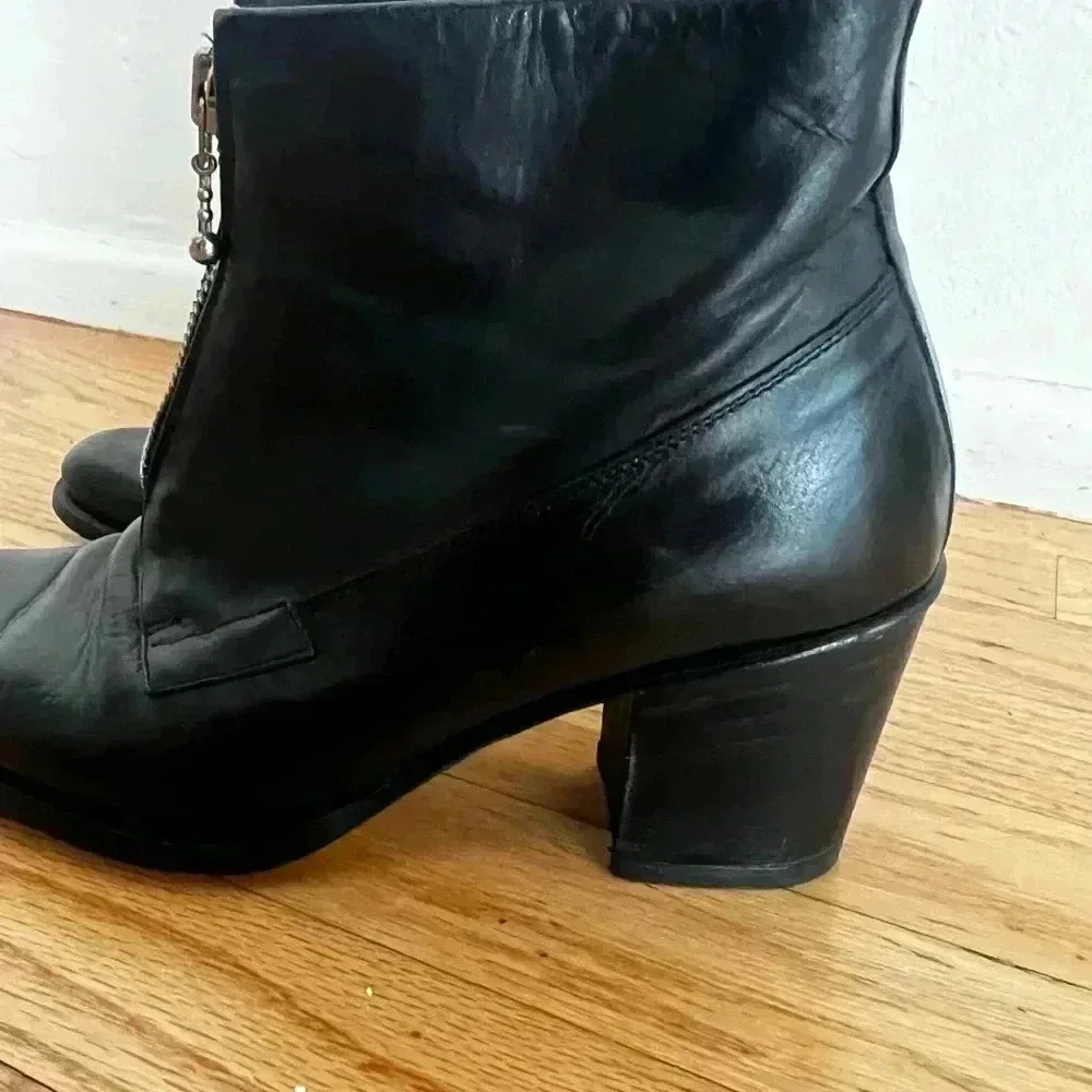 Vintage Guess Ankle boots size 7.5